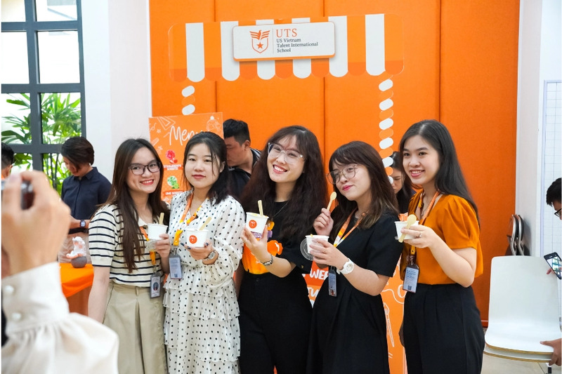 Set up tiệc Live Station